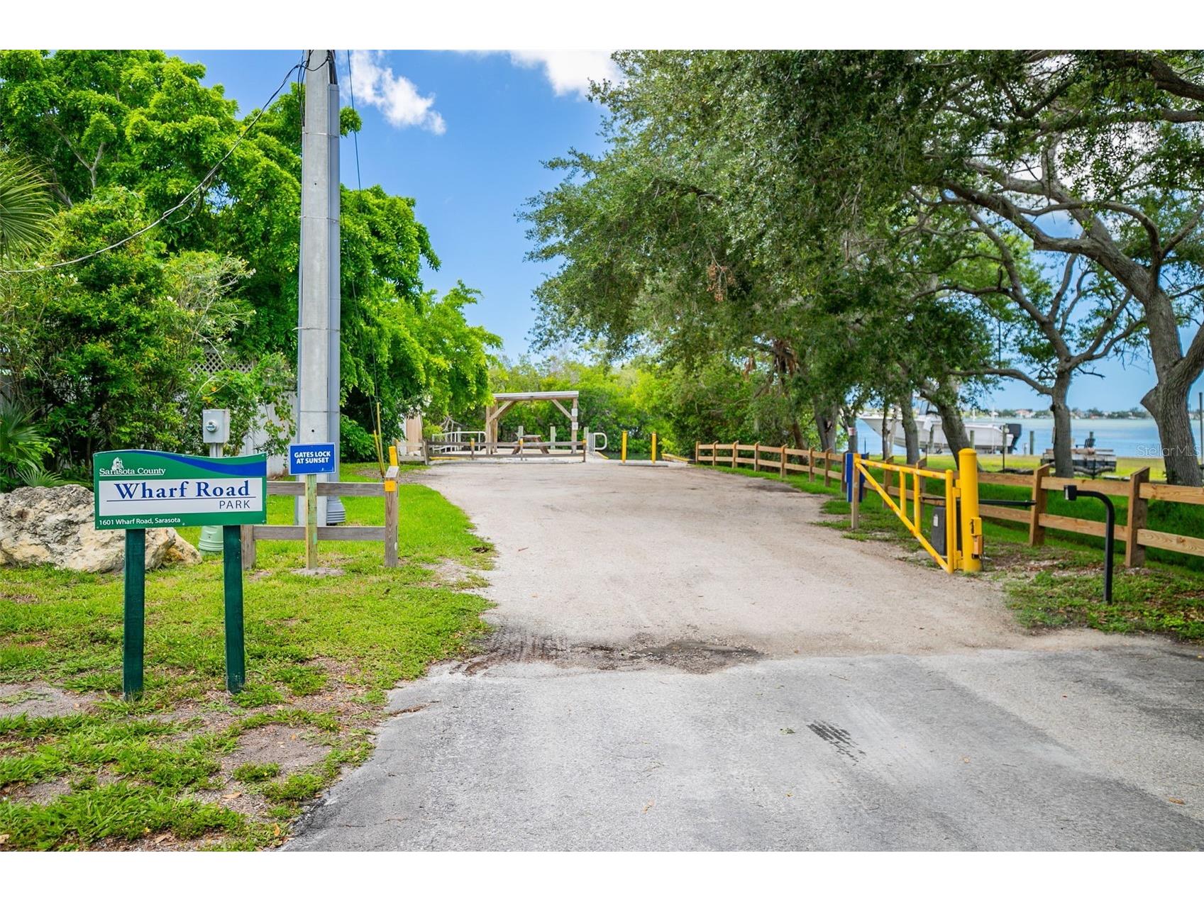 8824 Phyliss Avenue Sarasota FL 34231 A4694704 image37