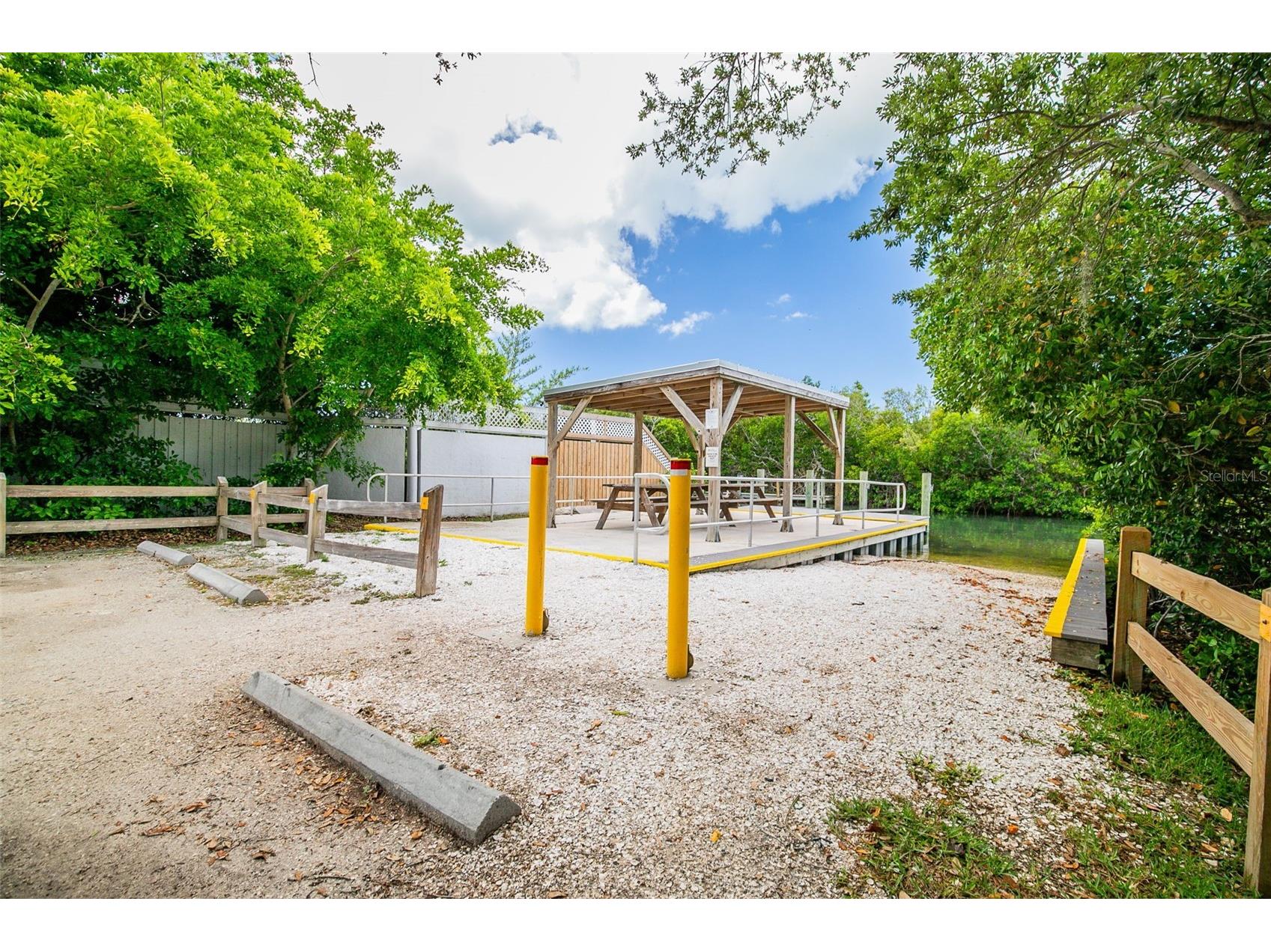 8824 Phyliss Avenue Sarasota FL 34231 A4694704 image38