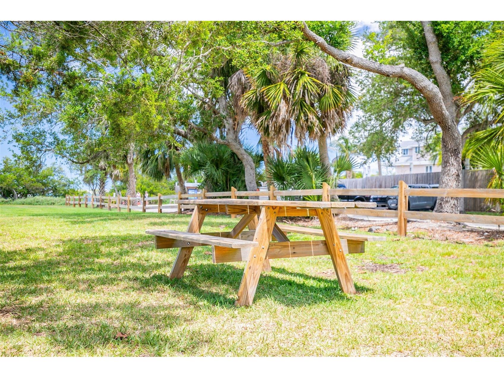 8824 Phyliss Avenue Sarasota FL 34231 A4694704 image44
