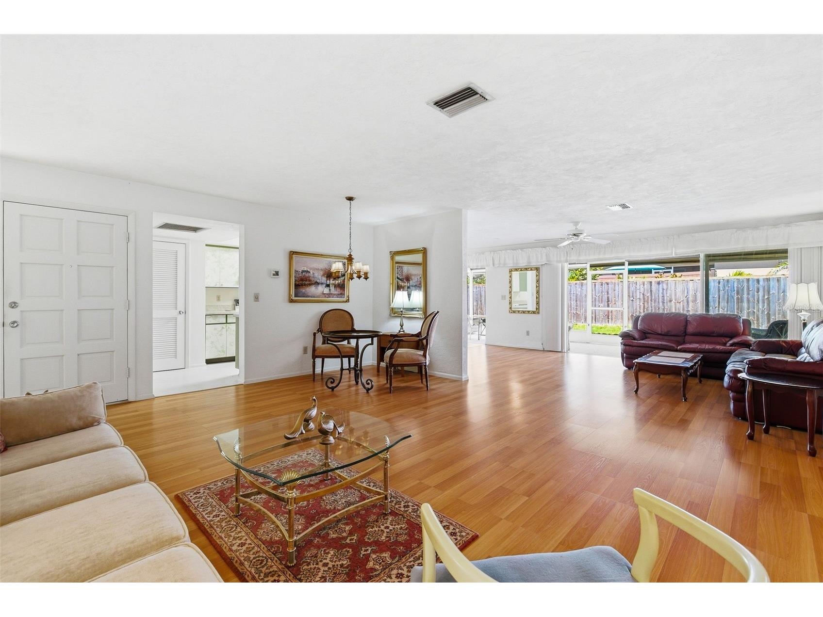 8824 Phyliss Avenue Sarasota FL 34231 A4694704 image9