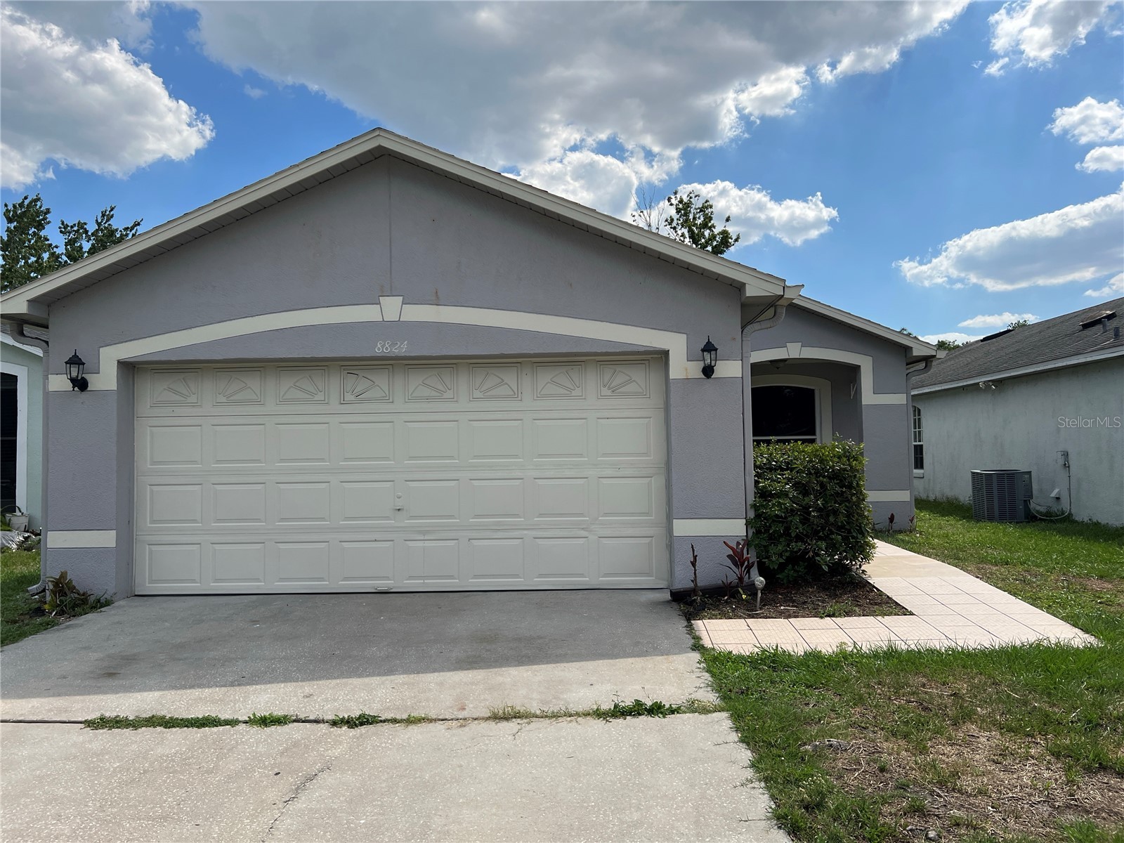 8824 Valencia Oaks Court Orlando FL 32825 R4911271 image1