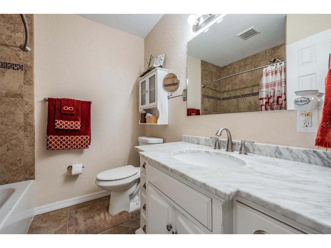 8826 109th Lane Seminole FL 33772 TB8447059 image16