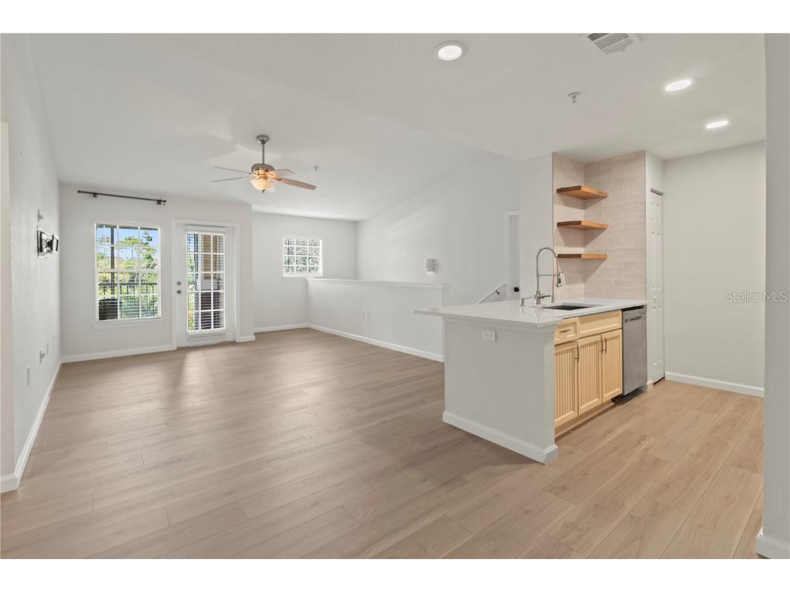 8827 Manor Loop #201 Lakewood Ranch FL 34202 A4666093 image32