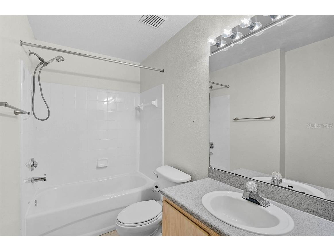 8827 Manor Loop #204 Lakewood Ranch FL 34202 A4660896 image19