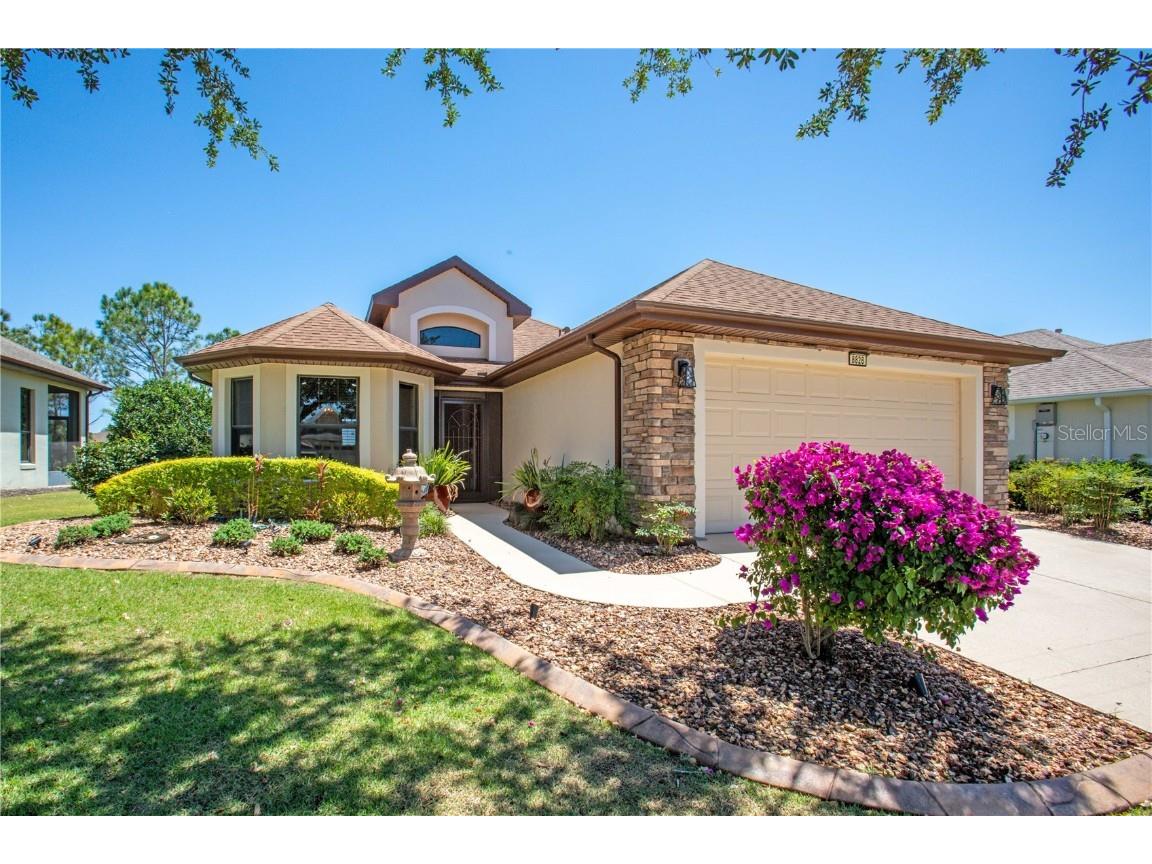 8828 Bridgeport Bay Cir Mount Dora FL 32757 - LAKES OF MOUNT DORA G5067750 image1
