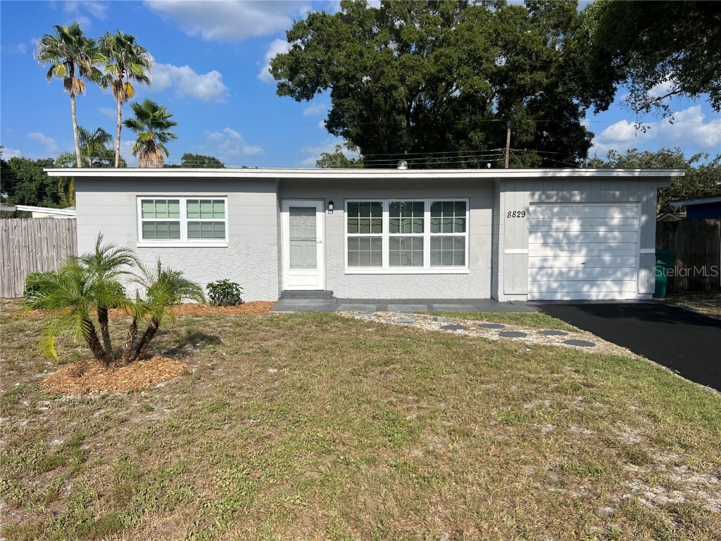 8829 93rd Street Seminole FL 33777 U8211819 image1