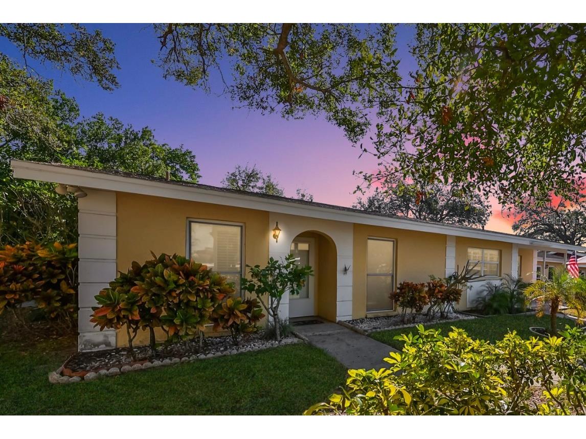883 De Soto Court Dunedin FL 34698 TB8325424 image1