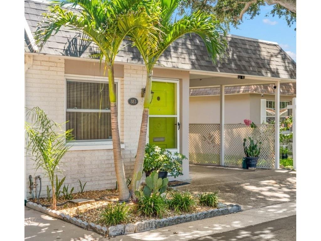 883 Sky Loch Drive S Dunedin FL 34698 TB8410266 image1