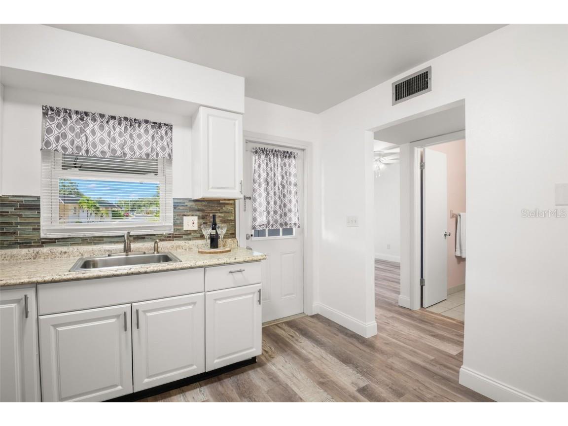 883 Sky Loch Drive S Dunedin FL 34698 TB8410266 image10