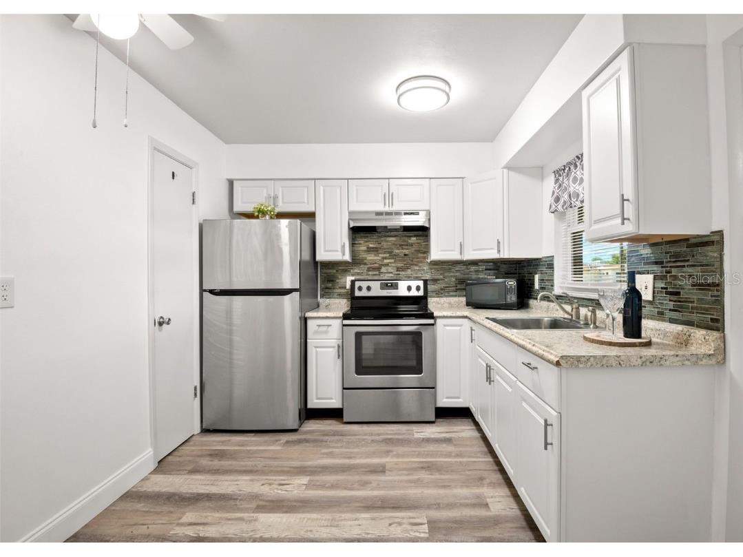 883 Sky Loch Drive S Dunedin FL 34698 TB8410266 image11