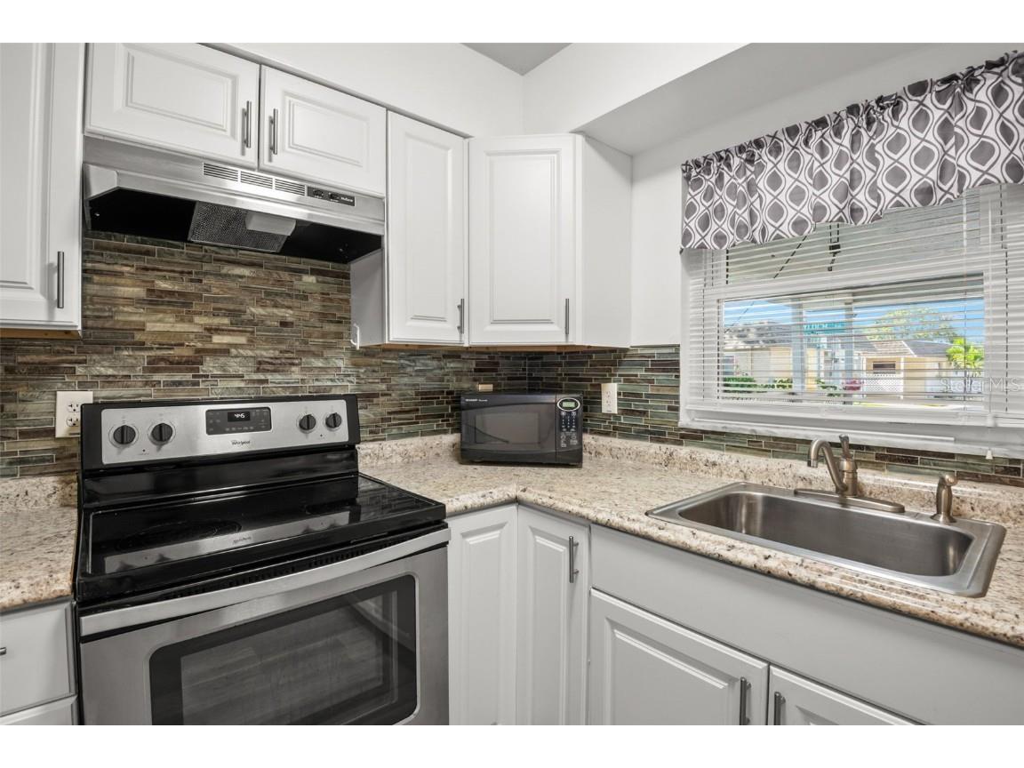 883 Sky Loch Drive S Dunedin FL 34698 TB8410266 image14