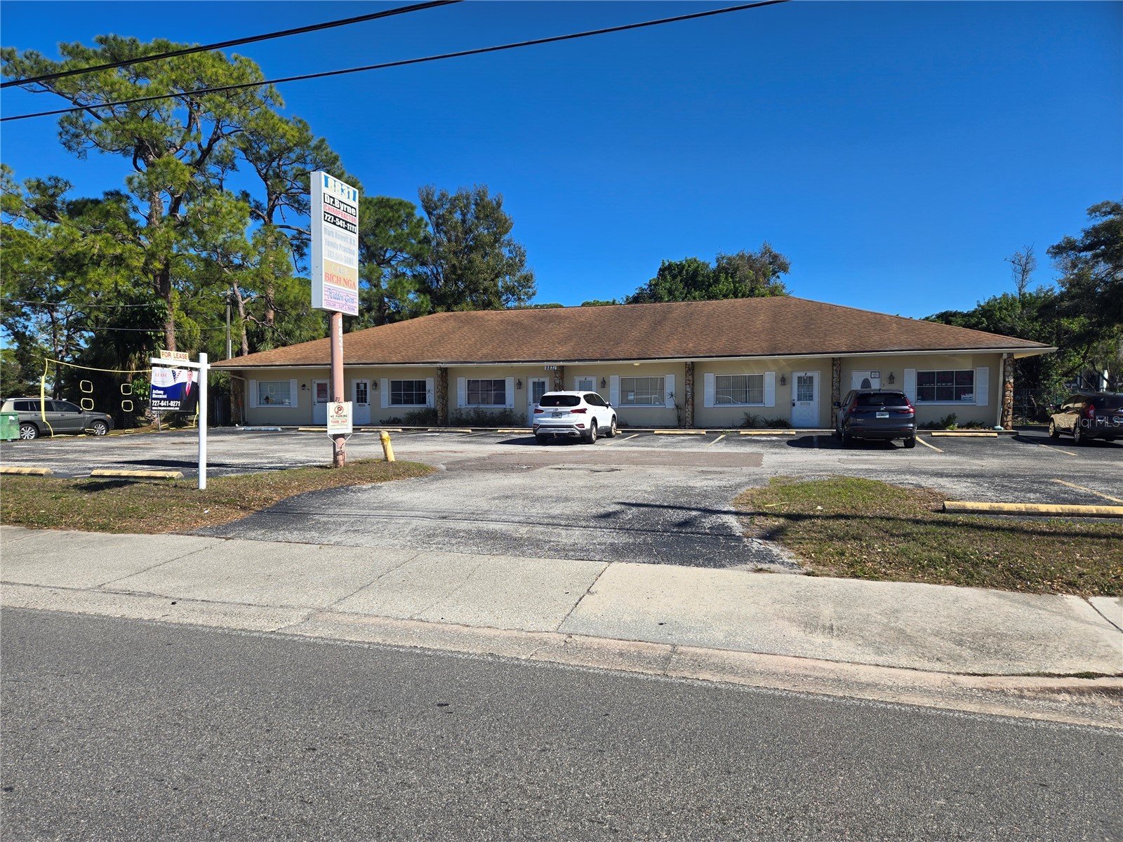 8831 49th Street N #4&5 Pinellas Park FL 33782 TB8466328 image1