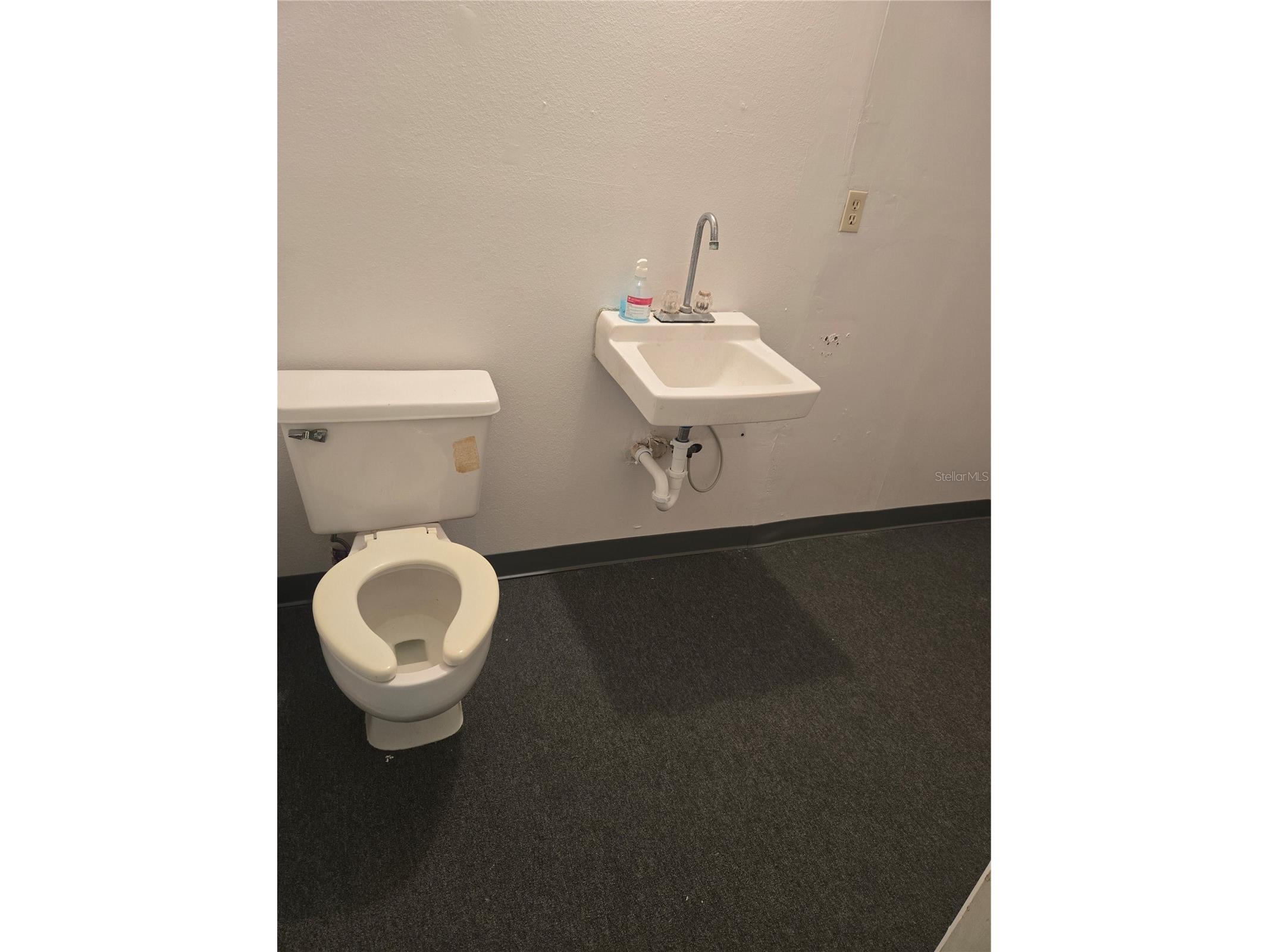 8831 49th Street N #4&5 Pinellas Park FL 33782 TB8466328 image18