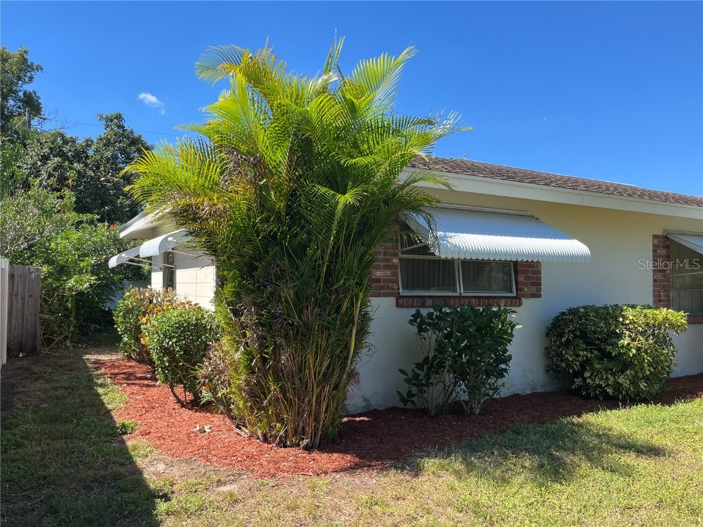 8834 108th Lane Seminole FL 33772 TB8437558 image2