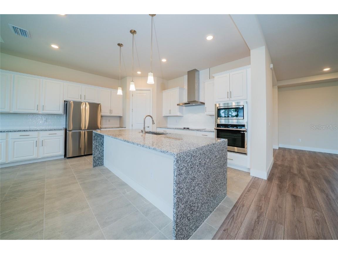 8834 Sanders Tree Loop Wesley Chapel FL 33545 TB8388543 image10