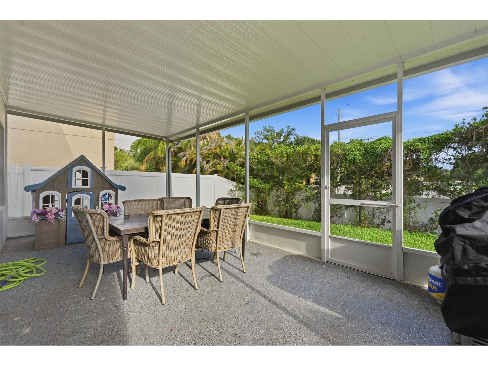 8836 Cameron Crest Drive Tampa FL 33626 TB8512553 image44