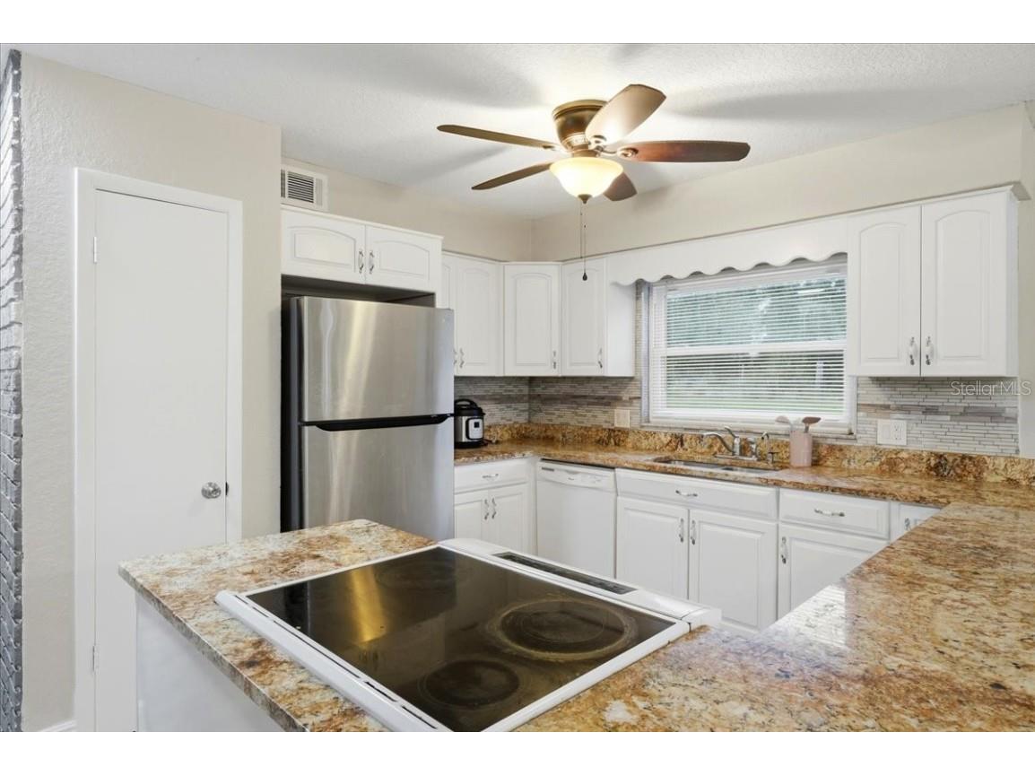 8837 Oakwood Drive Lake Wales FL 33898 - LAKE KIKI P4937311 image24