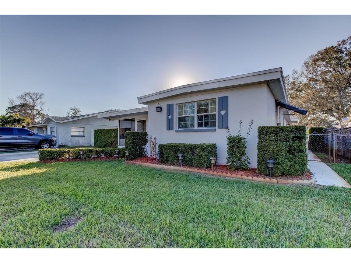 8838 93rd Street Largo FL 33777 U8187974 image1