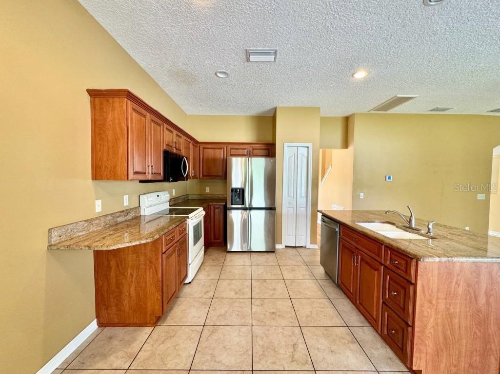 884 Addison Drive NE Saint Petersburg FL 33716 TB8430905 image10