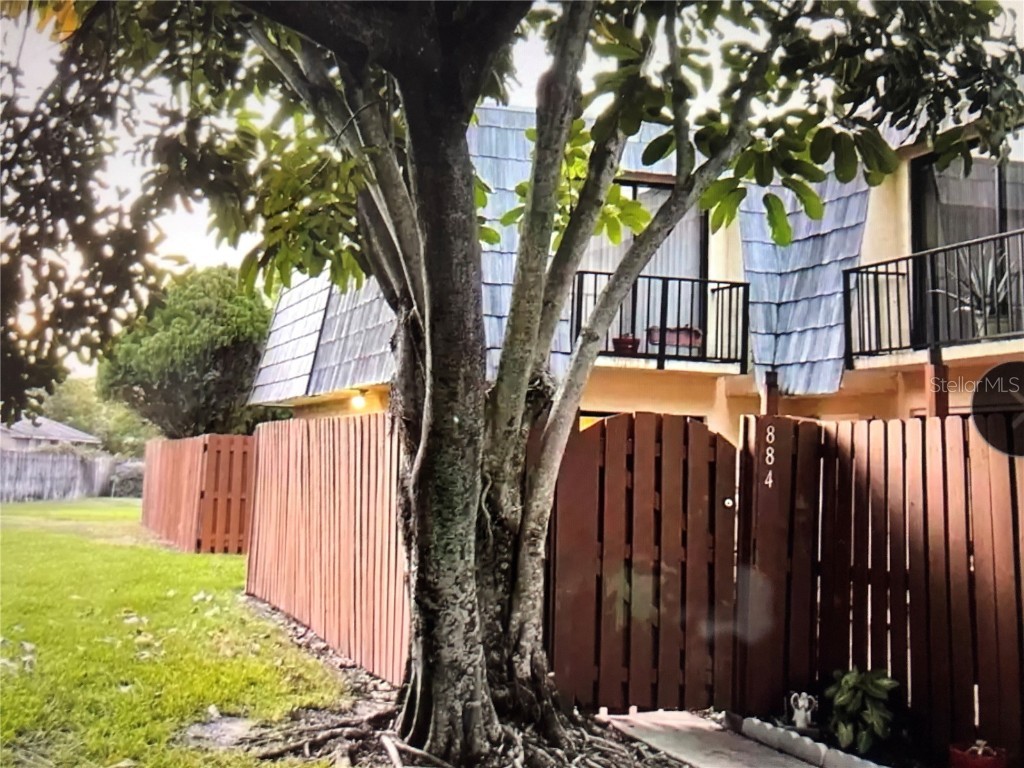 884 Springdale Circle Palm Springs FL 33461 O6042508 image1