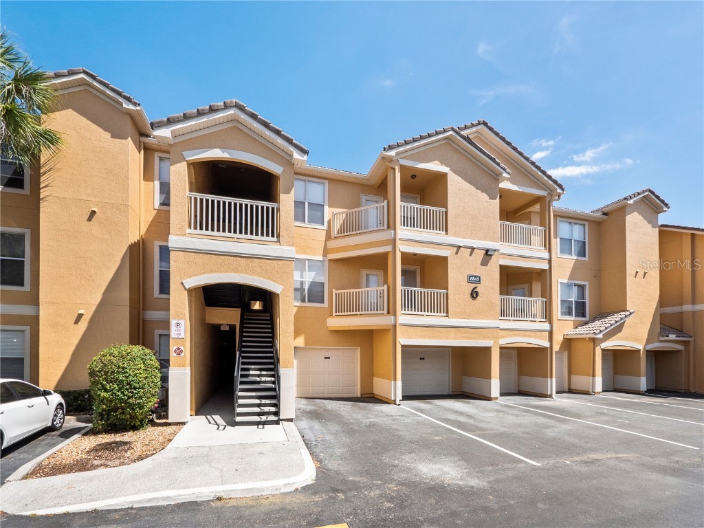 8842 Villa View Circle #302 Orlando FL 32821 O6187725 image1