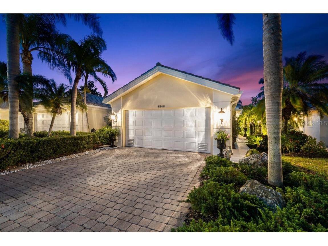 8846 Etera Drive Sarasota FL 34238 A4569282 image1