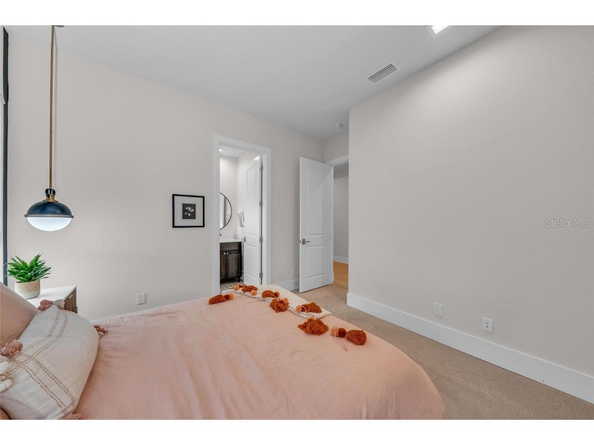 8847 Colonels Court Sarasota FL 34240 A4644165 image35