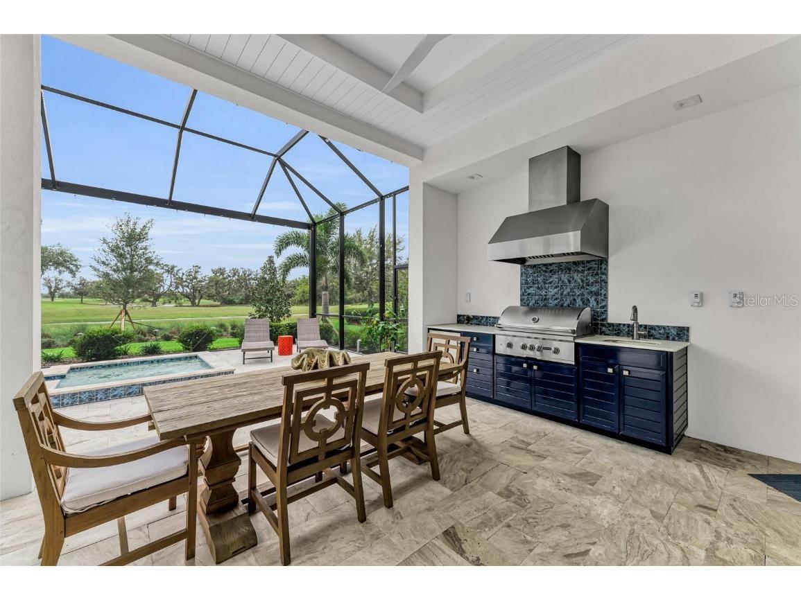 8847 Colonels Court Sarasota FL 34240 A4644165 image58