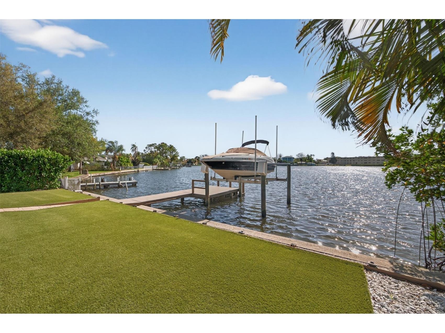 8848 Sunlit Cove Drive NE Saint Petersburg FL 33702 TB8486599 image45