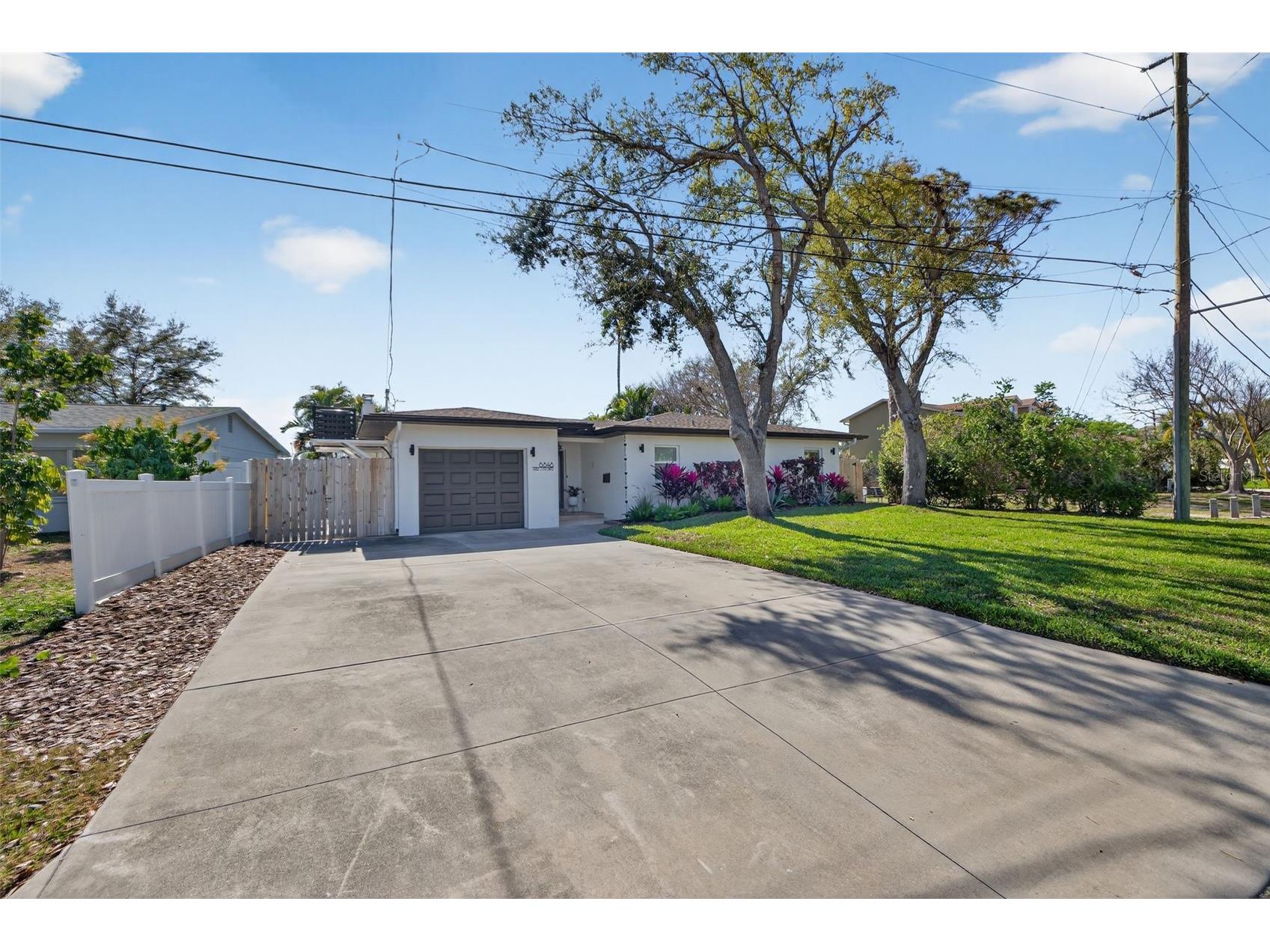 8848 Sunlit Cove Drive NE Saint Petersburg FL 33702 TB8486599 image56