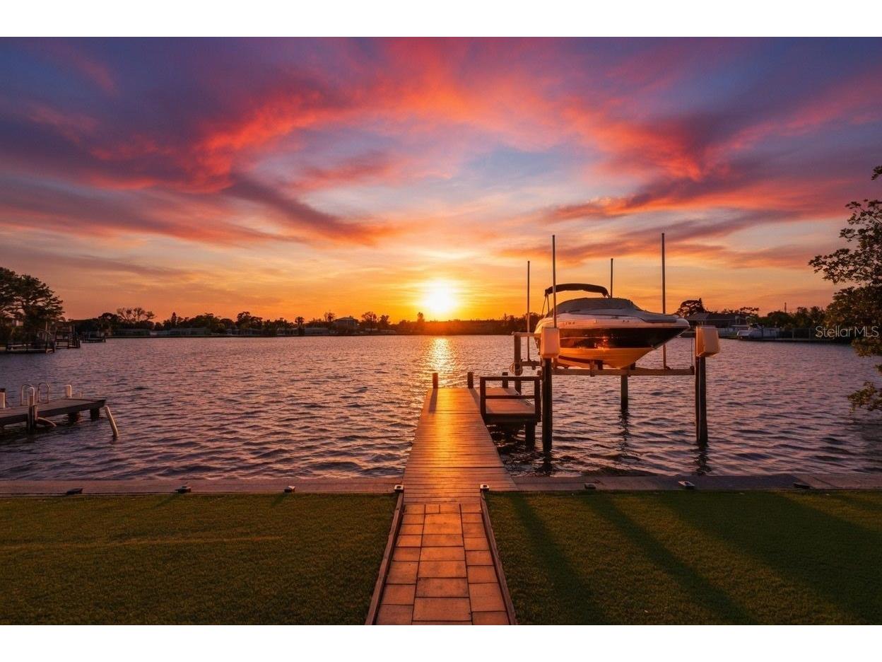 8848 Sunlit Cove Drive NE Saint Petersburg FL 33702 TB8486599 image6
