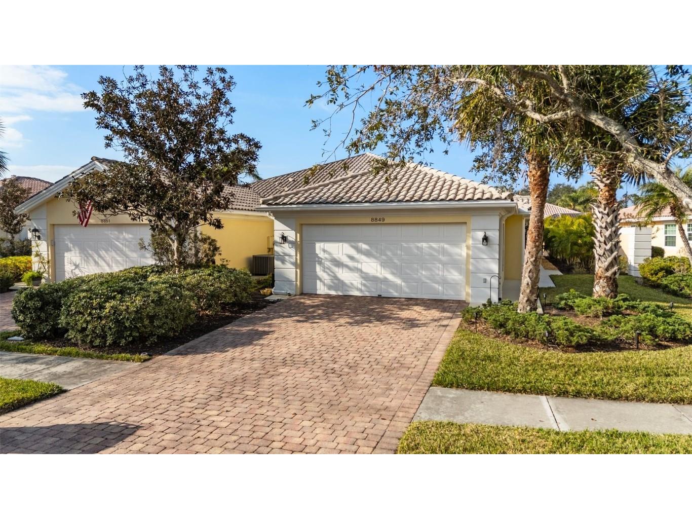 8849 Etera Drive Sarasota FL 34238 A4639255 image1