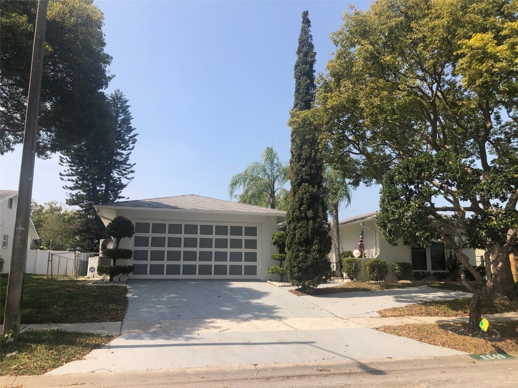 8849 Martinique Lane Port Richey FL 34668 W7857267 image1