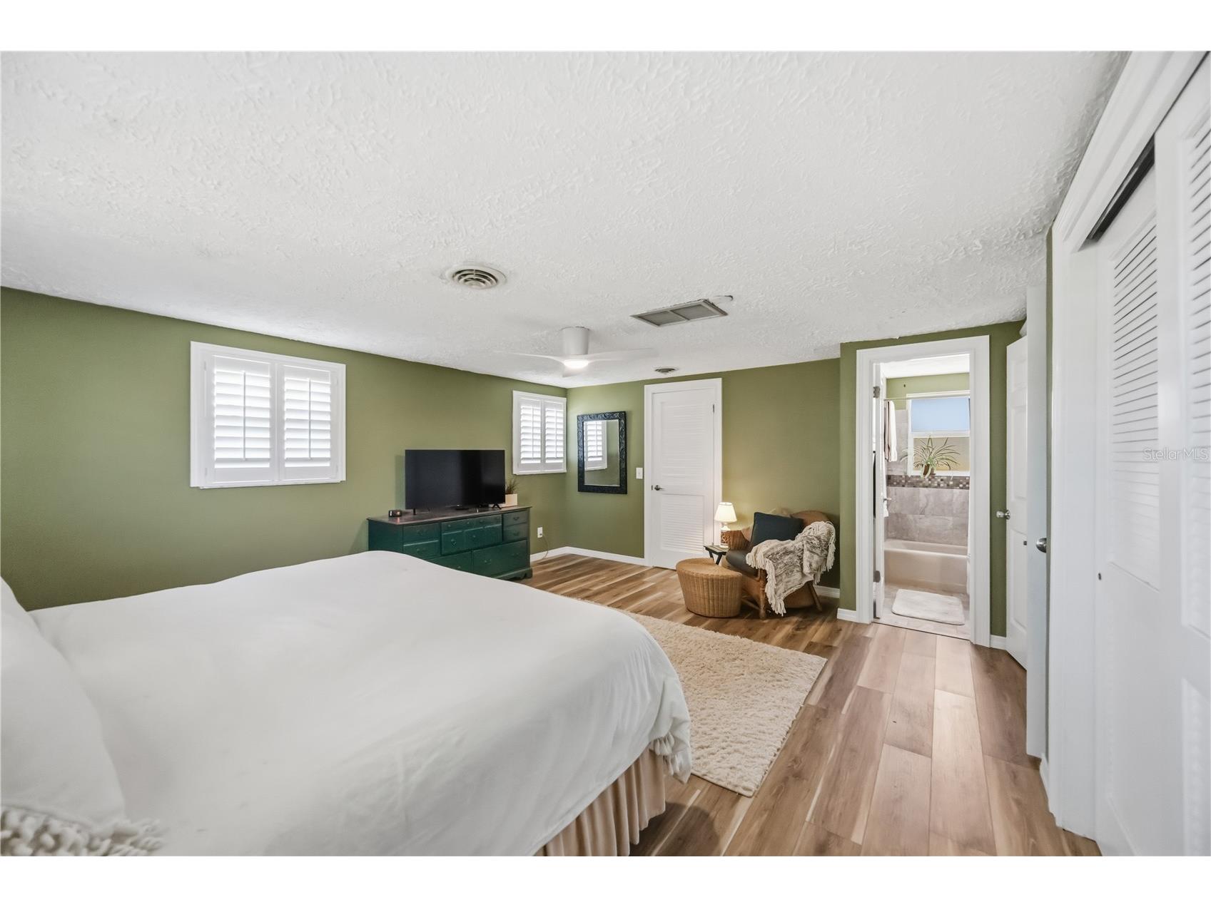 885 E 3rd Street Englewood FL 34223 C7525601 image15