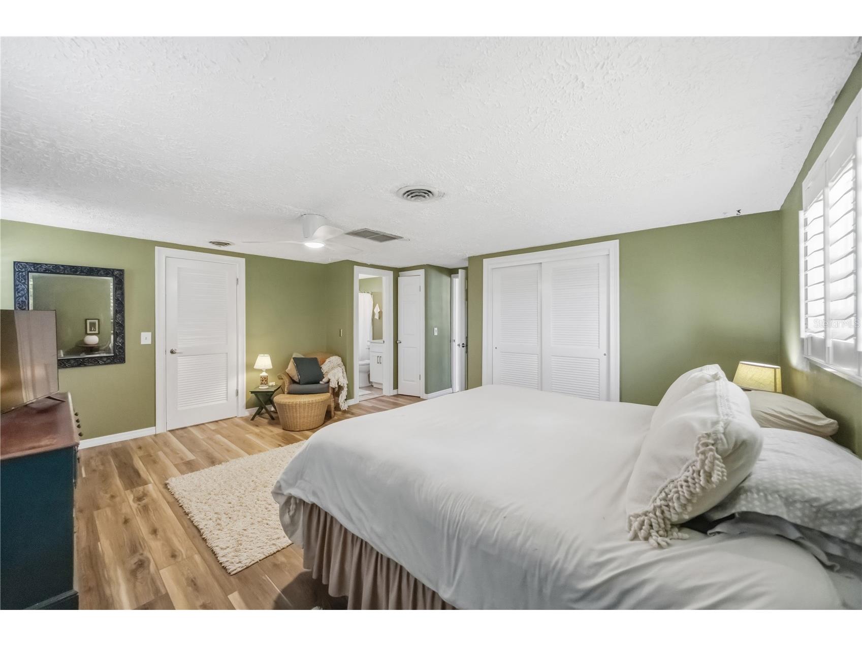 885 E 3rd Street Englewood FL 34223 C7525601 image16