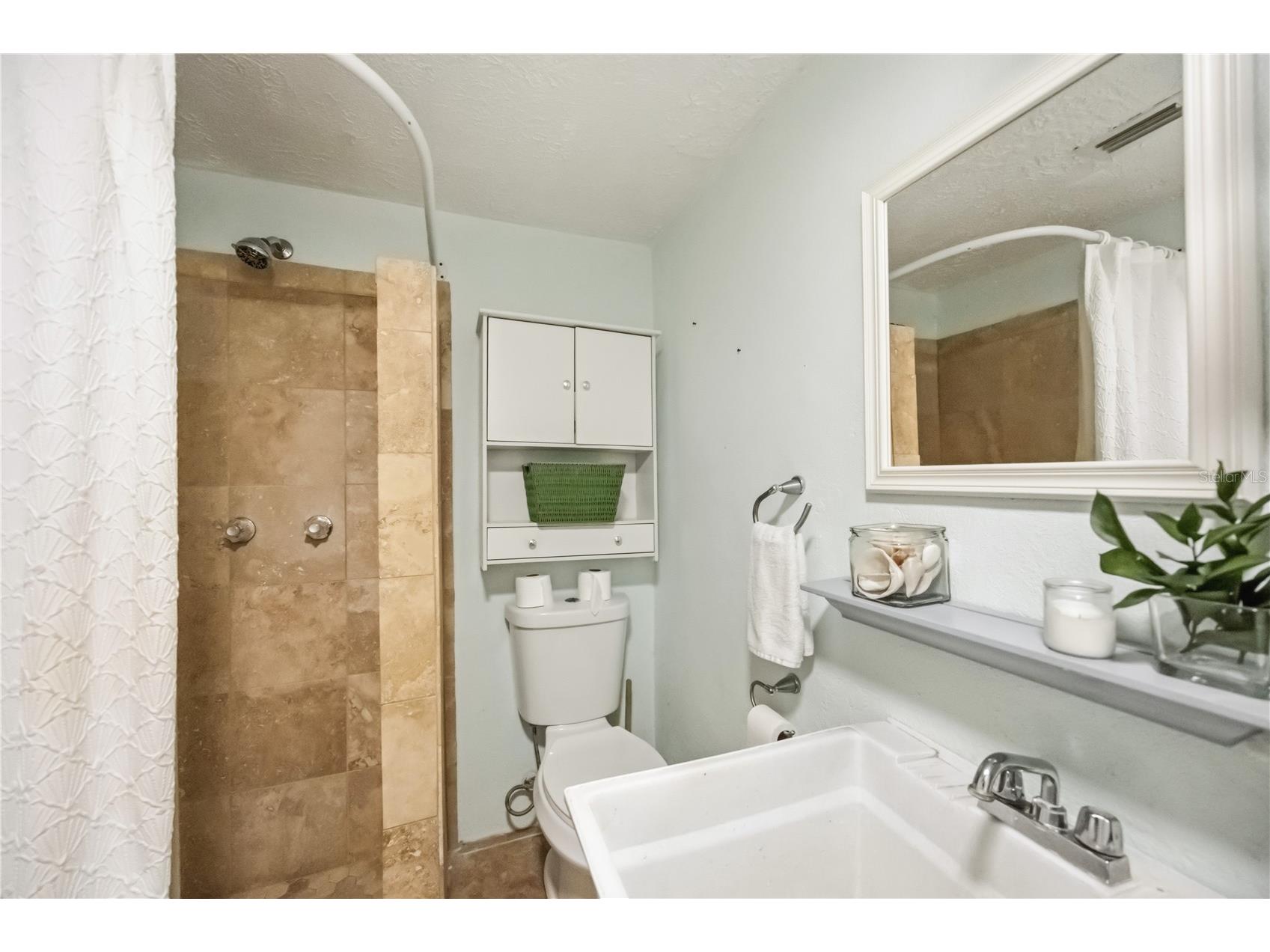 885 E 3rd Street Englewood FL 34223 C7525601 image20
