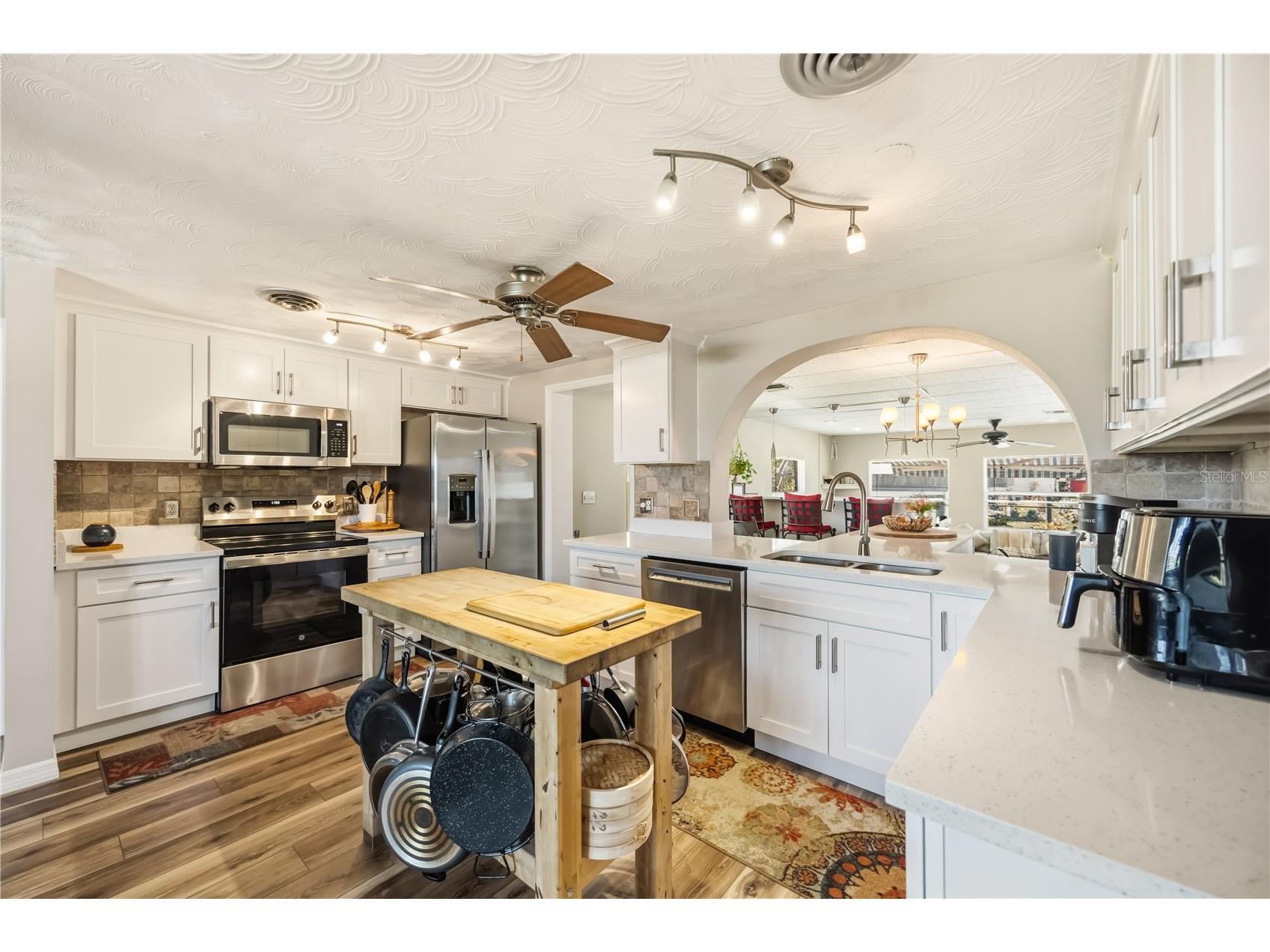 885 E 3rd Street Englewood FL 34223 C7525601 image6