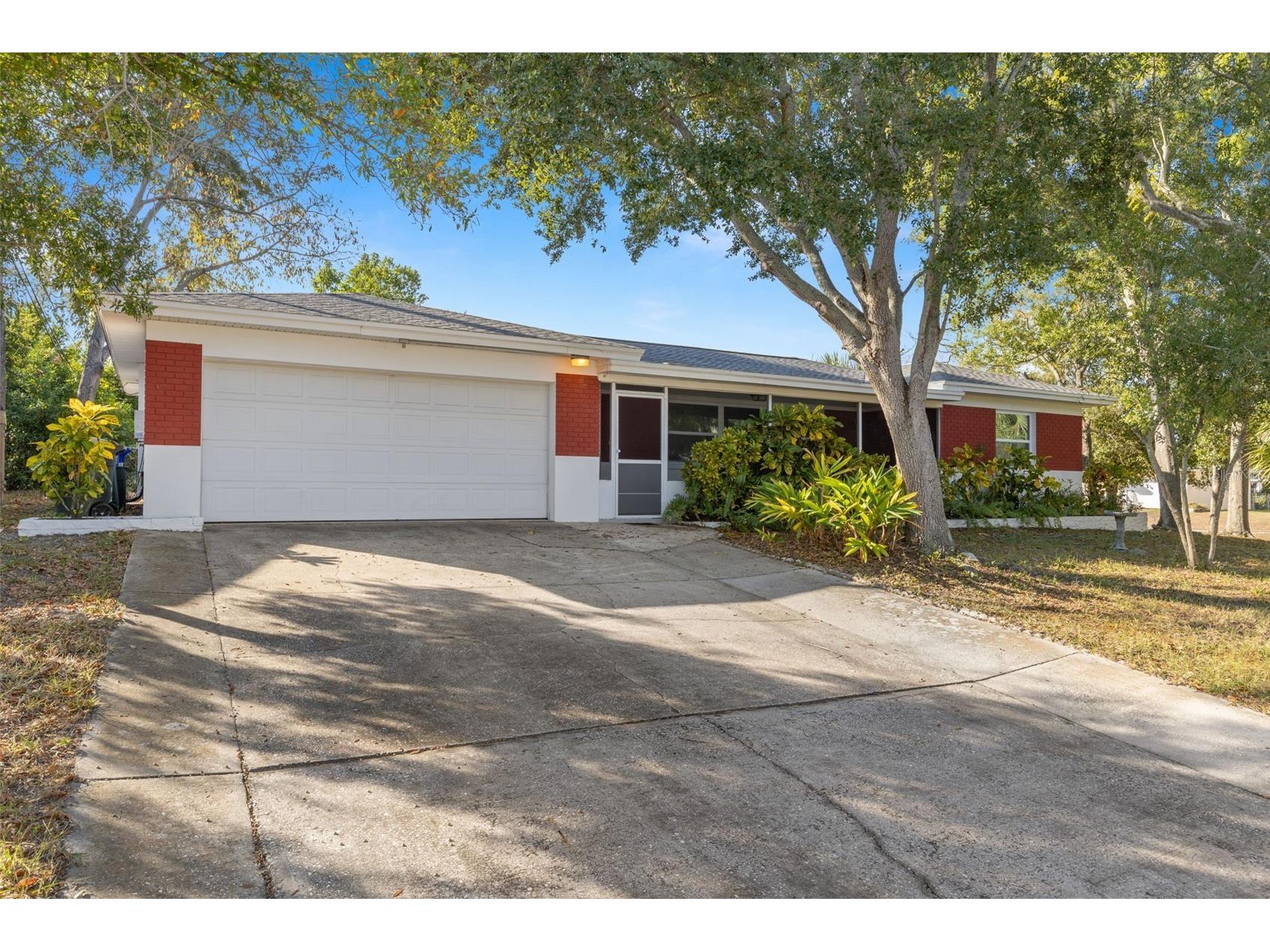 885 James Street Dunedin FL 34698 TB8471302 image2