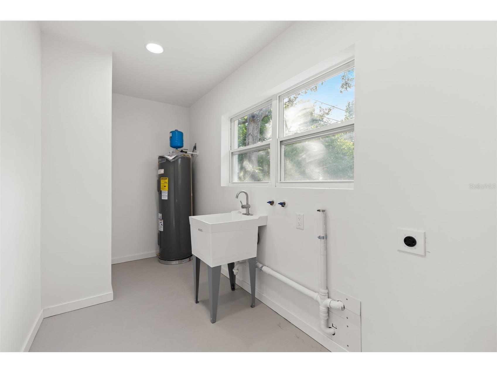 885 James Street Dunedin FL 34698 TB8471302 image28