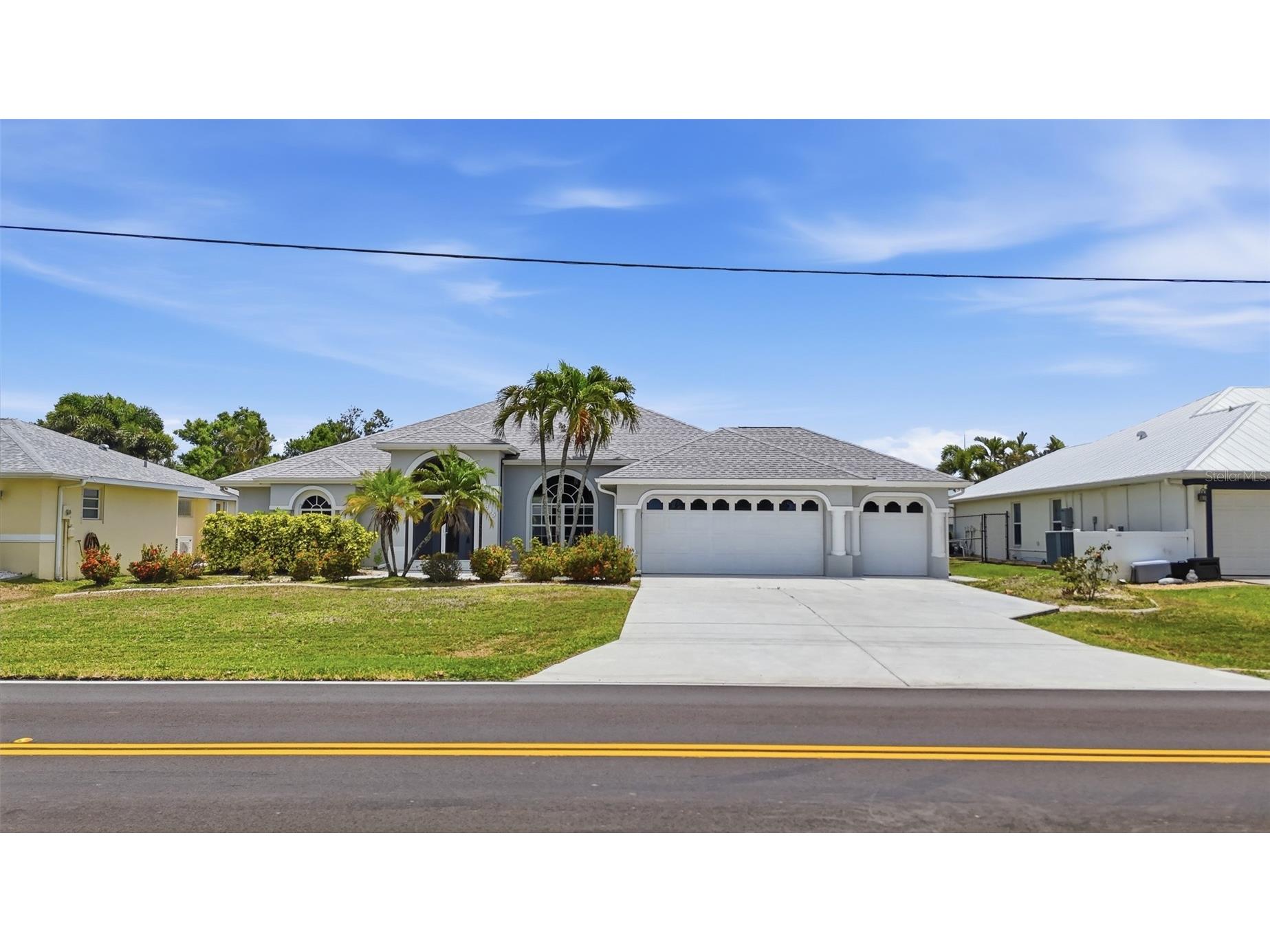 885 Rotonda Circle Rotonda West FL 33947 - ROTONDA RIVER O6400168 image1