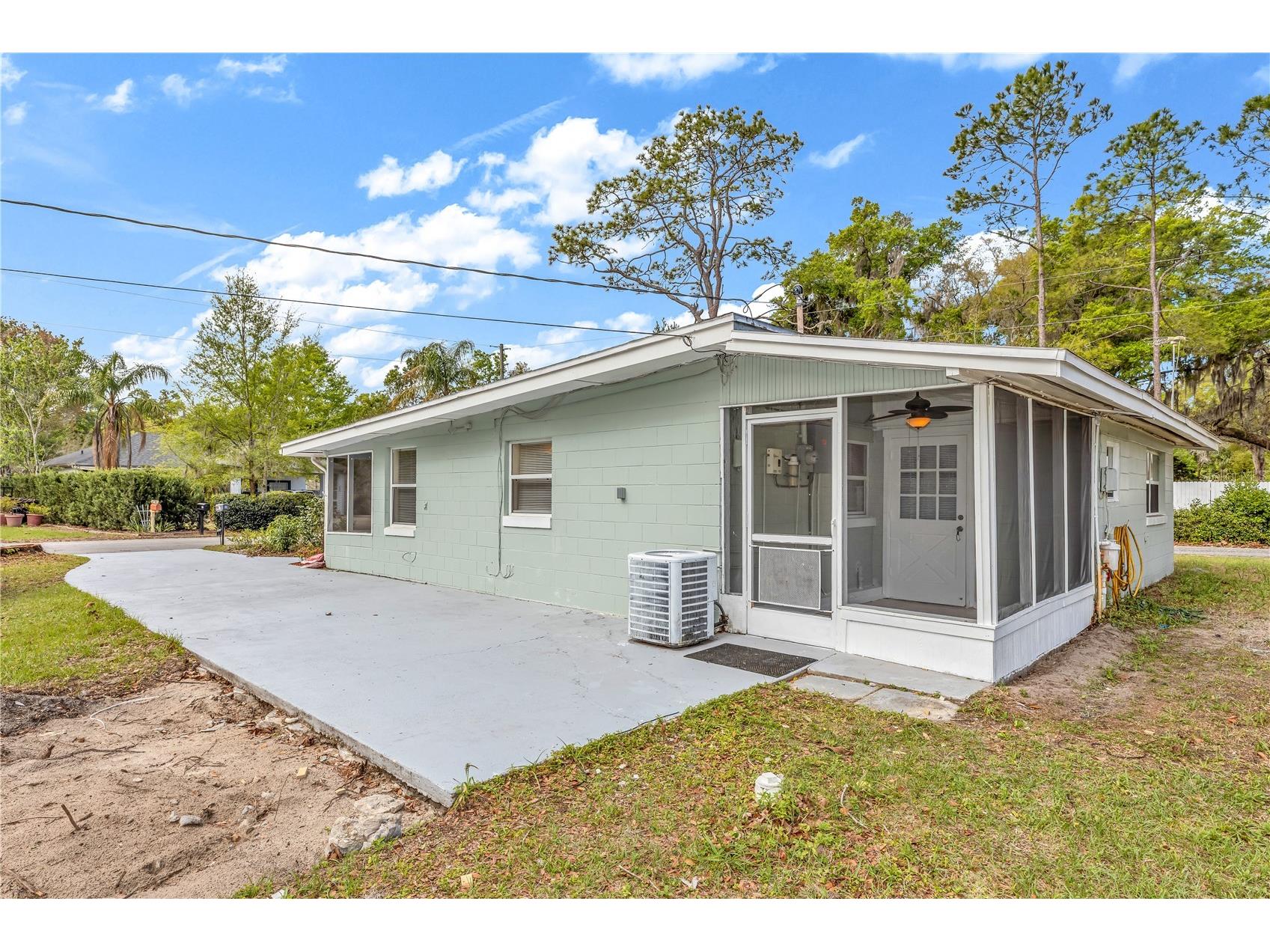 885 W Wisconsin Avenue Orange City FL 32763 O6391728 image16