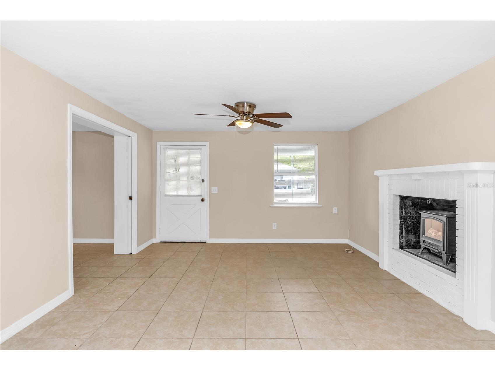 885 W Wisconsin Avenue Orange City FL 32763 O6391728 image5