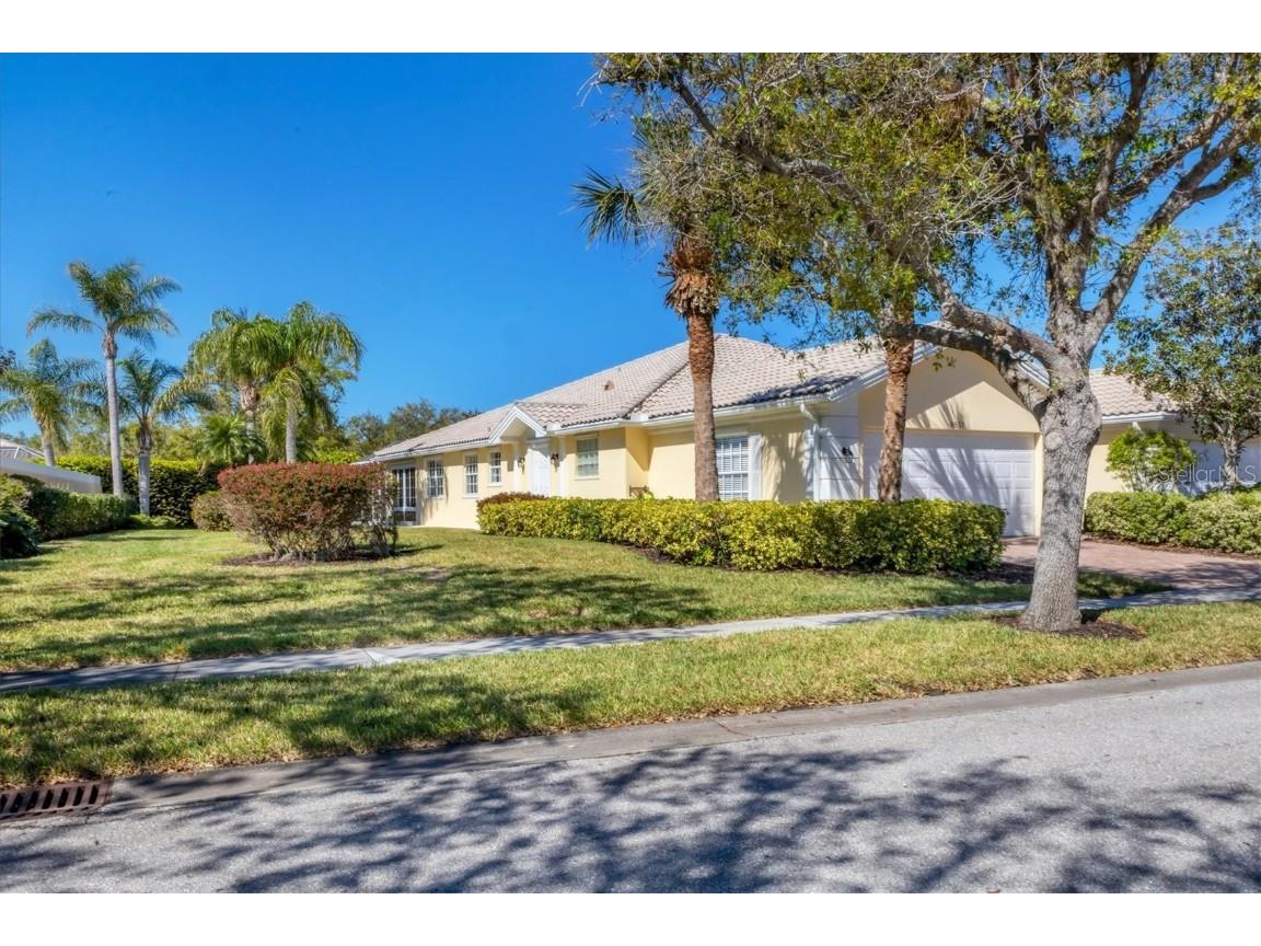 8851 Etera Drive Sarasota FL 34238 A4645836 image1