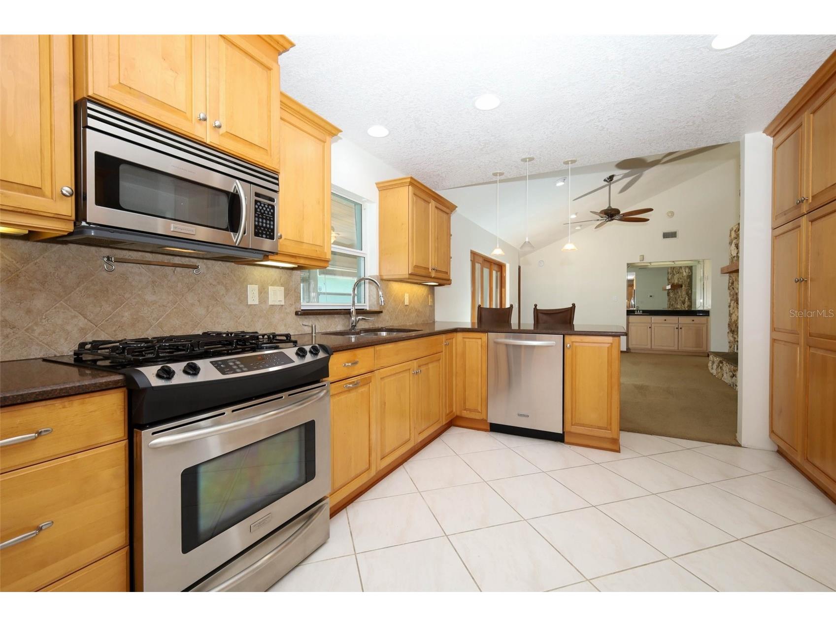 8852 El Prado Avenue Orlando FL 32825 O6407422 image17