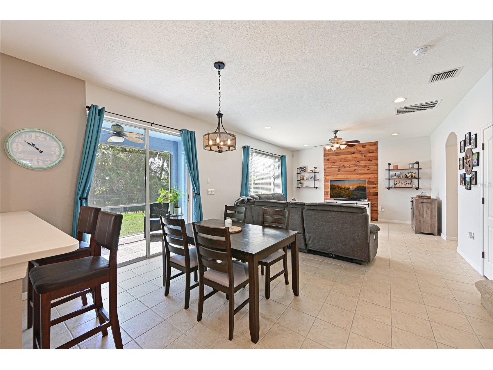 8852 Founders Circle Palmetto FL 34221 A4685276 image6