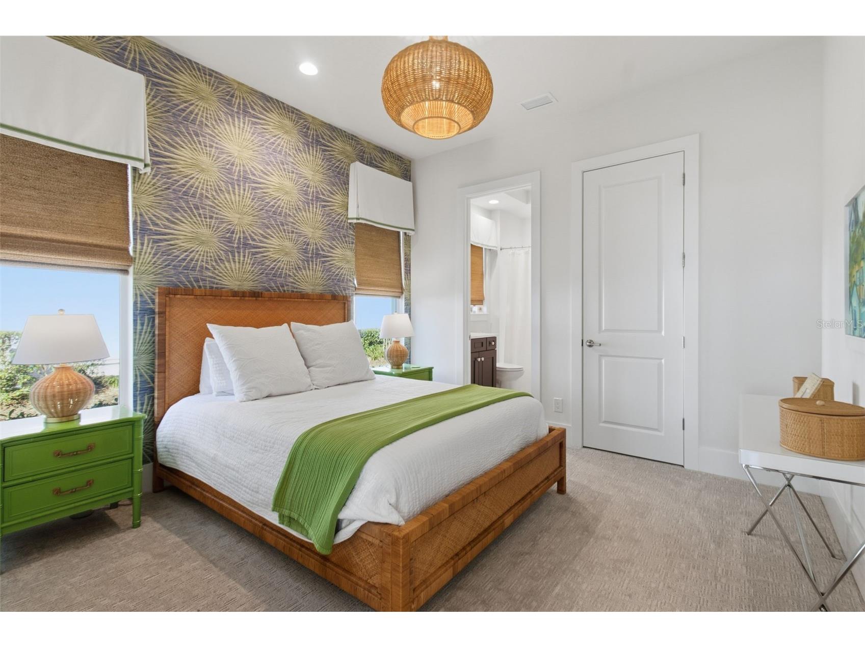 8853 Colonels Court Sarasota FL 34240 A4681770 image13