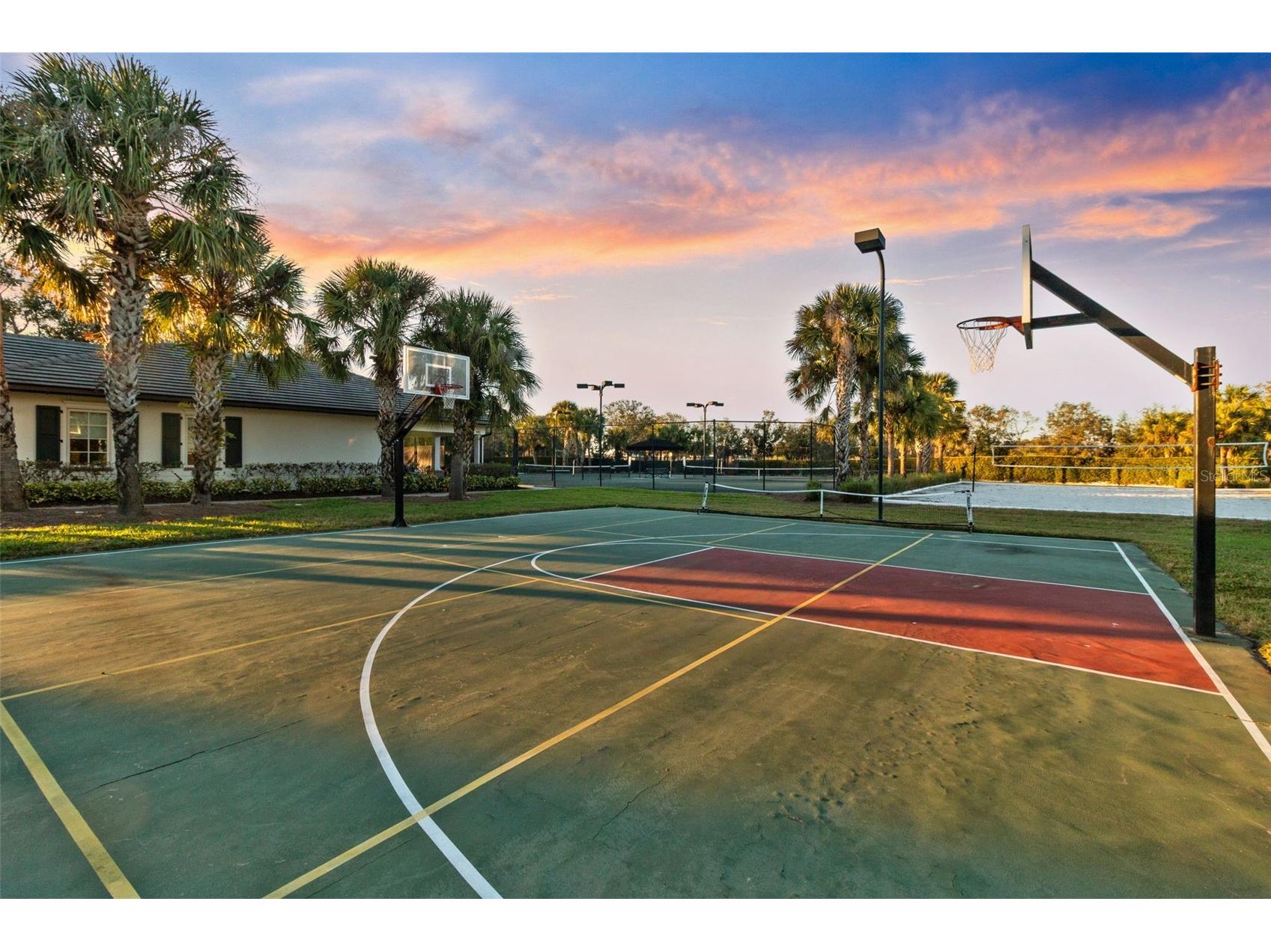8853 Colonels Court Sarasota FL 34240 A4681770 image37