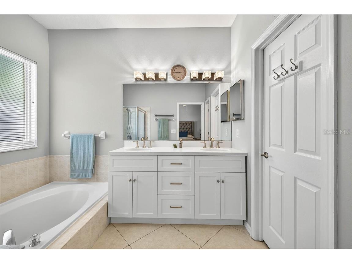 8853 Cypress Hammock Drive Tampa FL 33614 TB8446653 image22