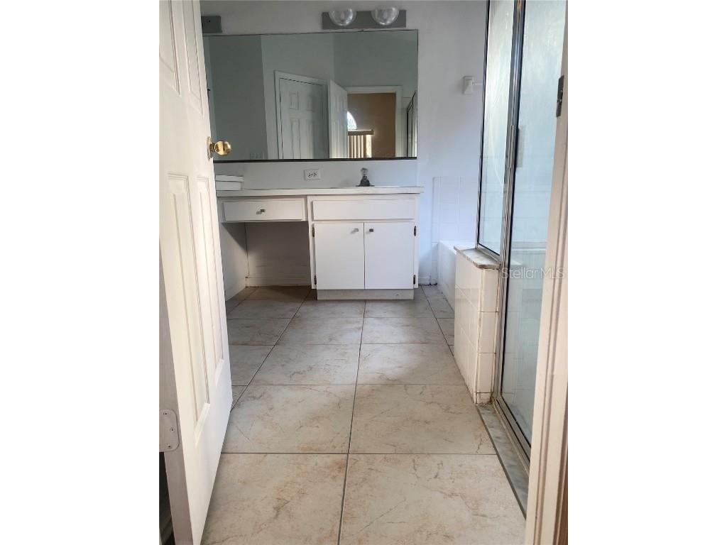 8855 Cypress Hammock Drive Tampa FL 33614 TB8450863 image17