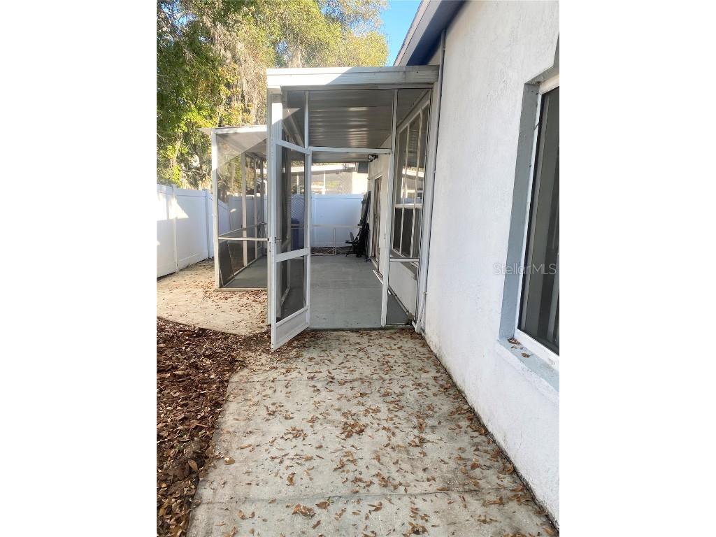 8855 Cypress Hammock Drive Tampa FL 33614 TB8450863 image31